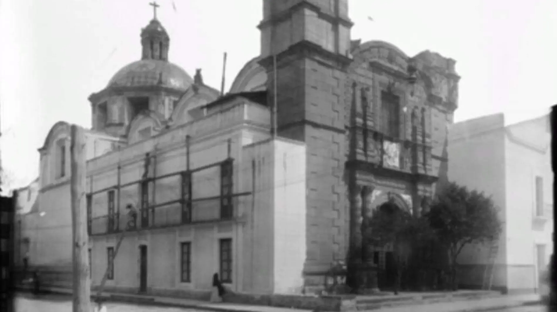 La iglesia de San Cristóbal, ubicada sobre la 2 norte y 6 Oriente